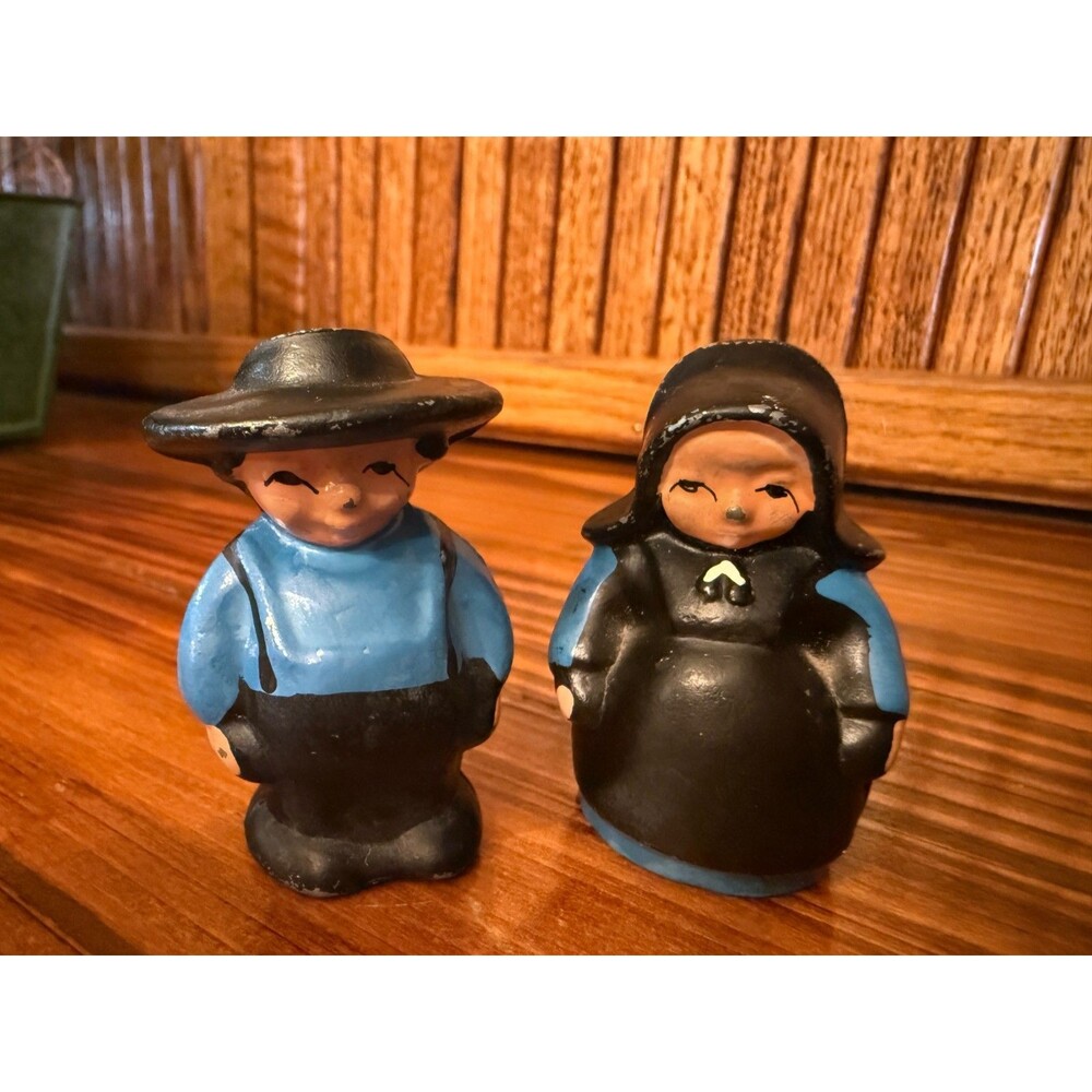 Vintage Amish Couple Salt Pepper Shakers Blue Black Hand Painted Folk Art